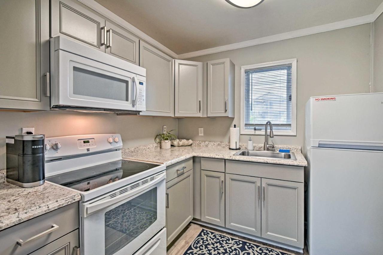 Surfside Beach Couples Retreat With Balcony! Myrtle Beach Bagian luar foto